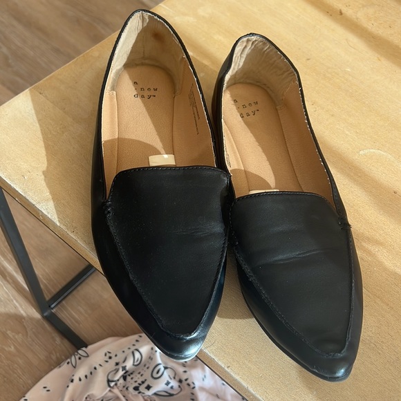 Pointed toe loafers - Picture 2 of 3